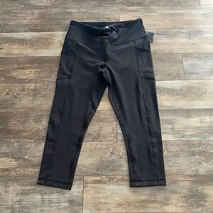 90 Degree By Reflex Black Capri Leggings- Size XS